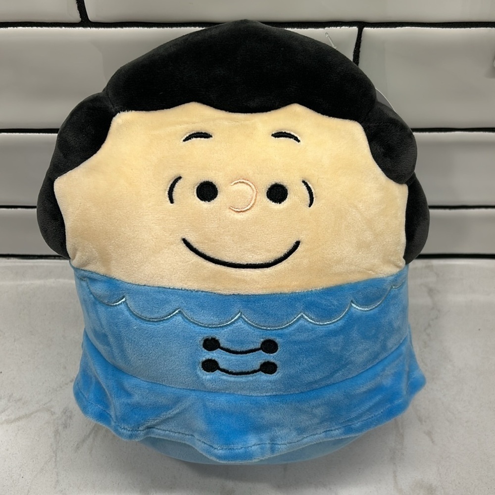 NWT 8”‎ Lucy Squishmallow — Peanuts Collection